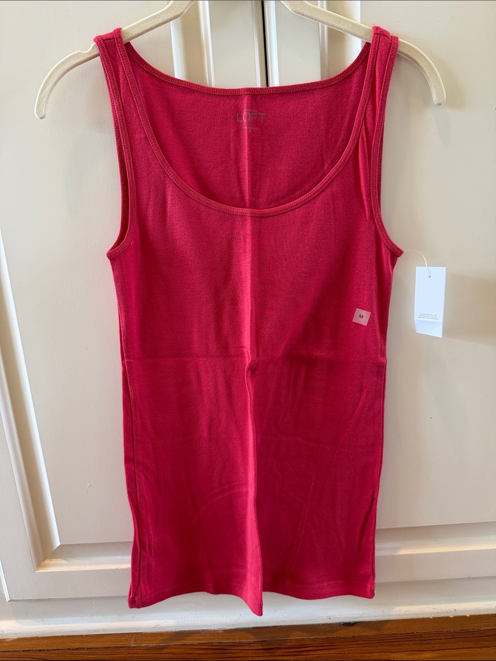 LOFT Scoop Neck Tank Top in Red/Pink - size medium
